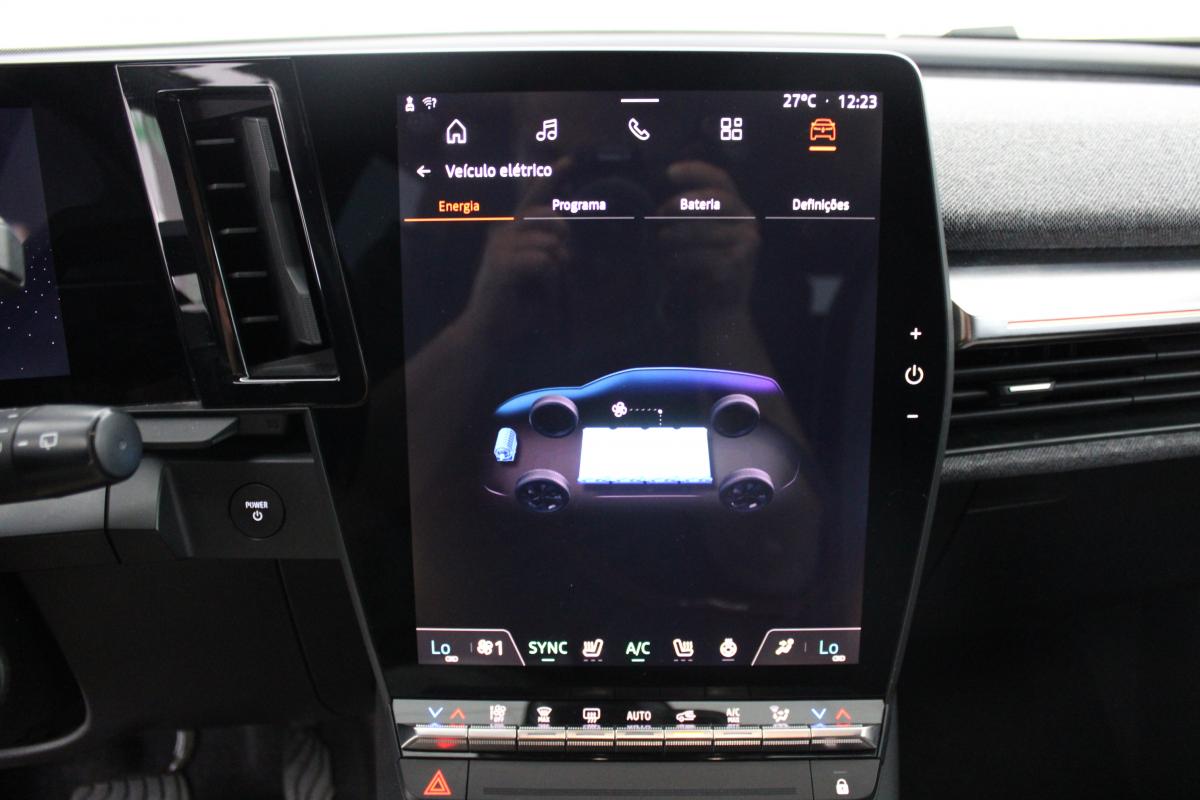 renault-megane-e-tech-2024-eletrico-0cc
