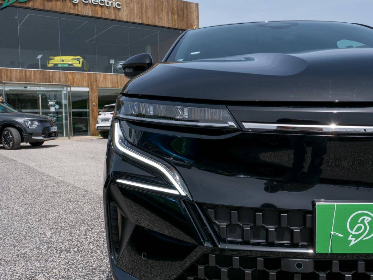 renault-megane-e-tech-2025-eletrico-0cc