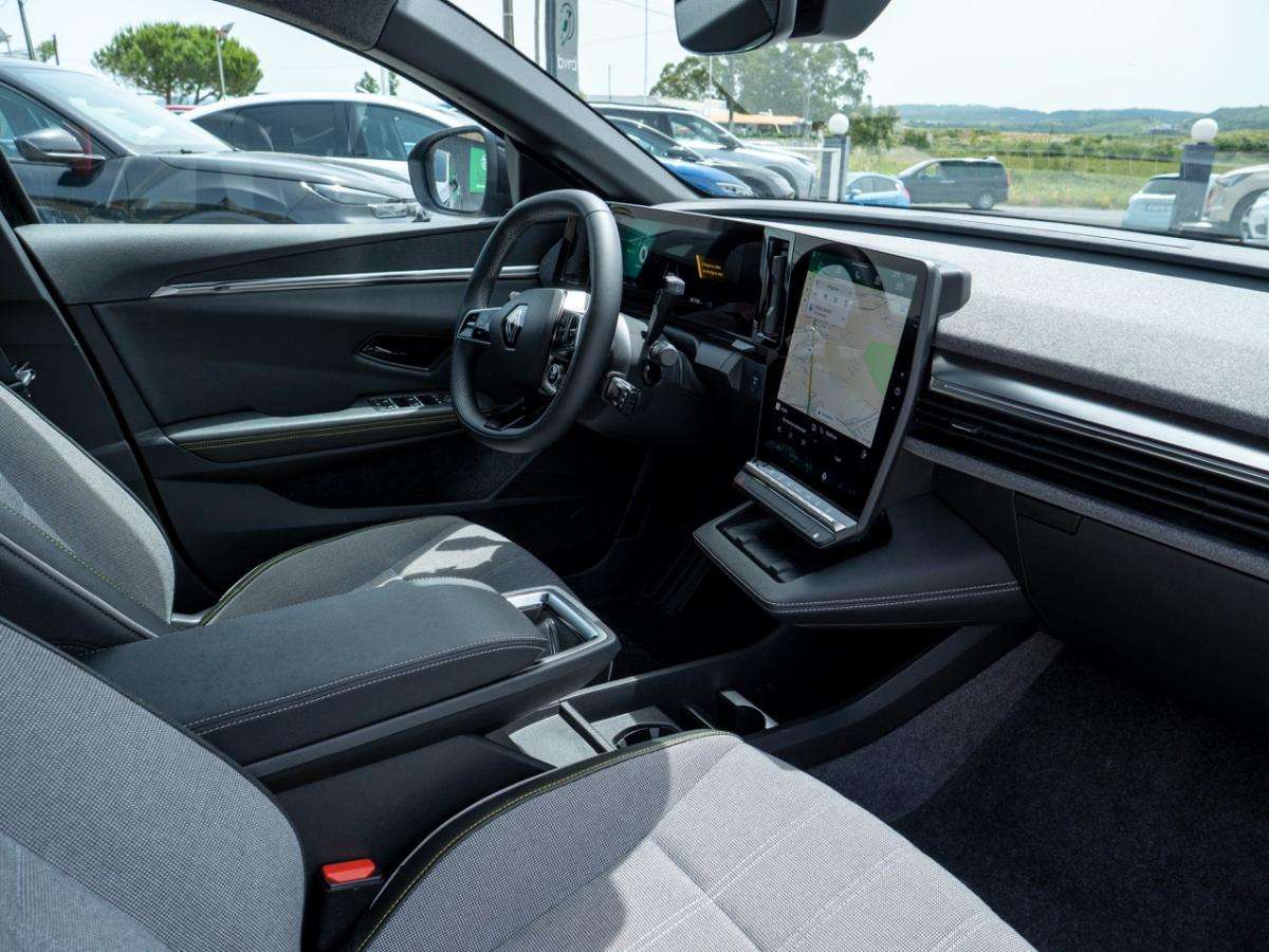 renault-megane-e-tech-2025-eletrico-0cc