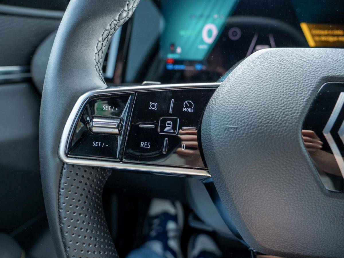 renault-megane-e-tech-2025-eletrico-0cc