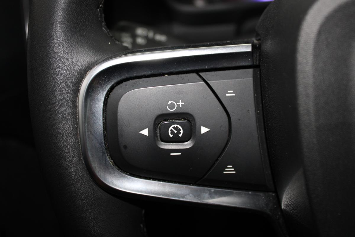 volvo-xc40-2023-eletrico-0cc