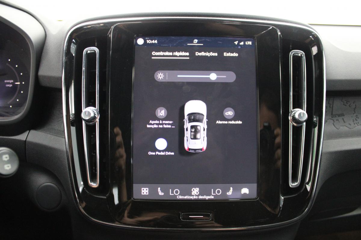 volvo-xc40-2023-eletrico-0cc