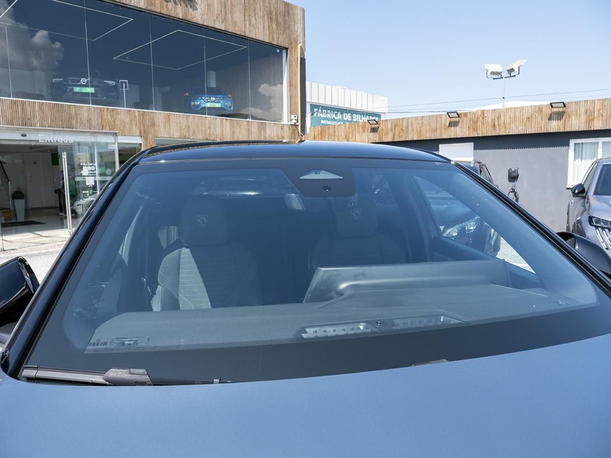 peugeot-e-3008-2025-eletrico-0cc