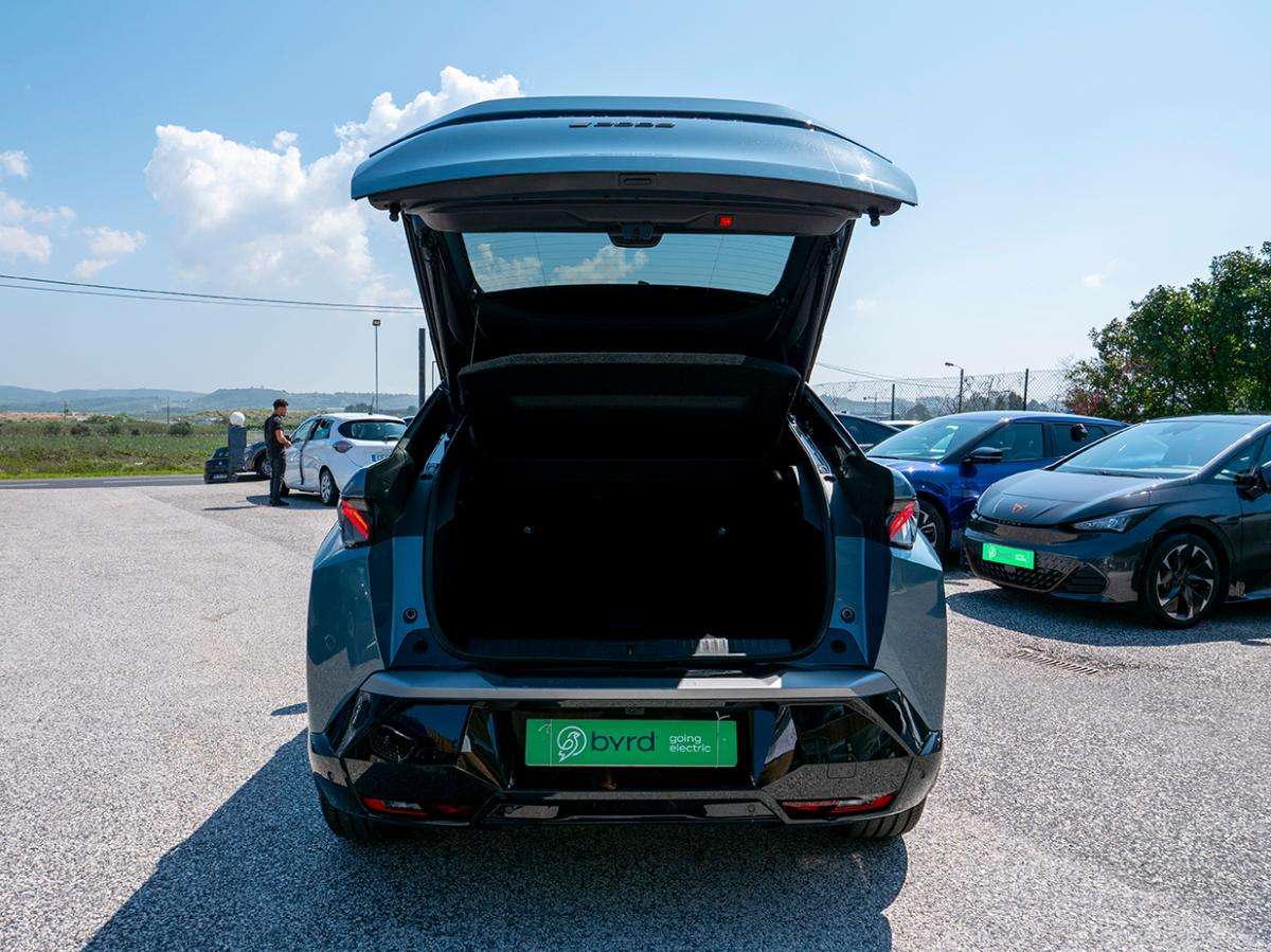 peugeot-e-3008-2025-eletrico-0cc