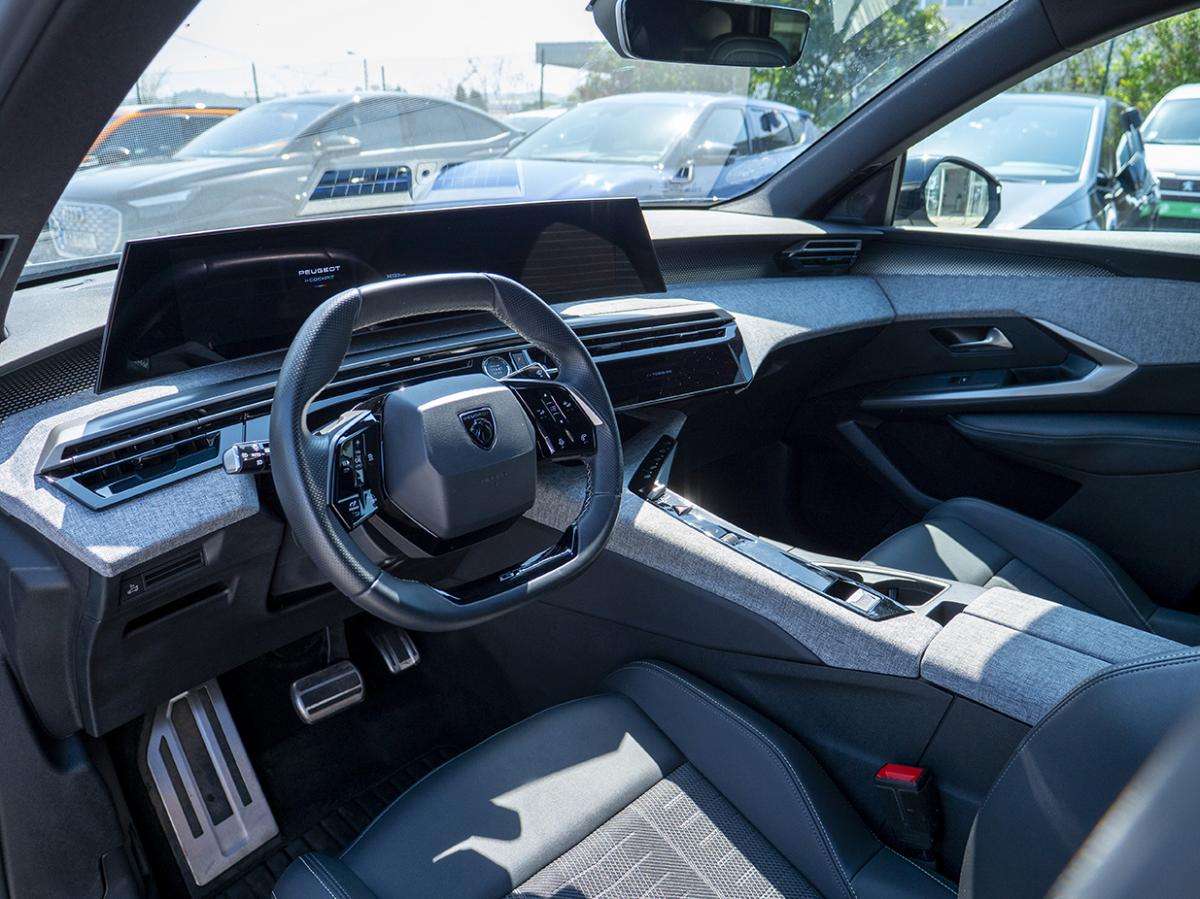 peugeot-e-3008-2025-eletrico-0cc