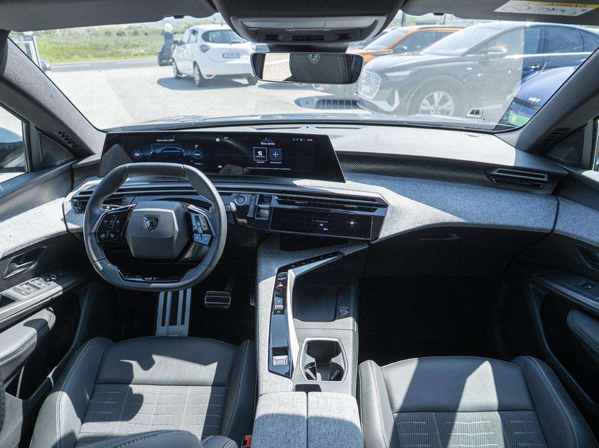 peugeot-e-3008-2025-eletrico-0cc