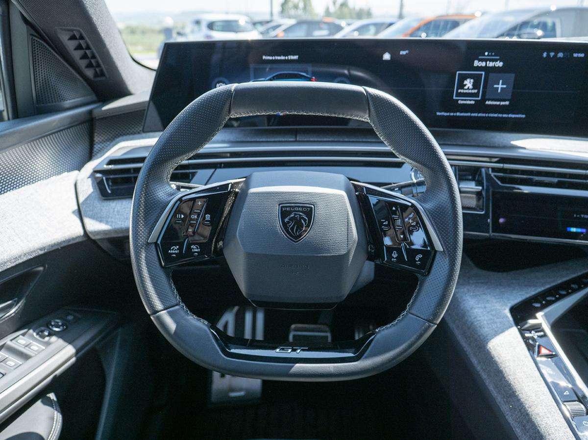 peugeot-e-3008-2025-eletrico-0cc