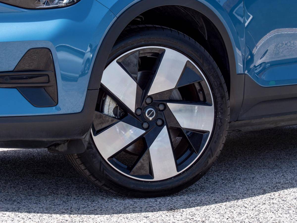 volvo-xc40-2023-eletrico-0cc