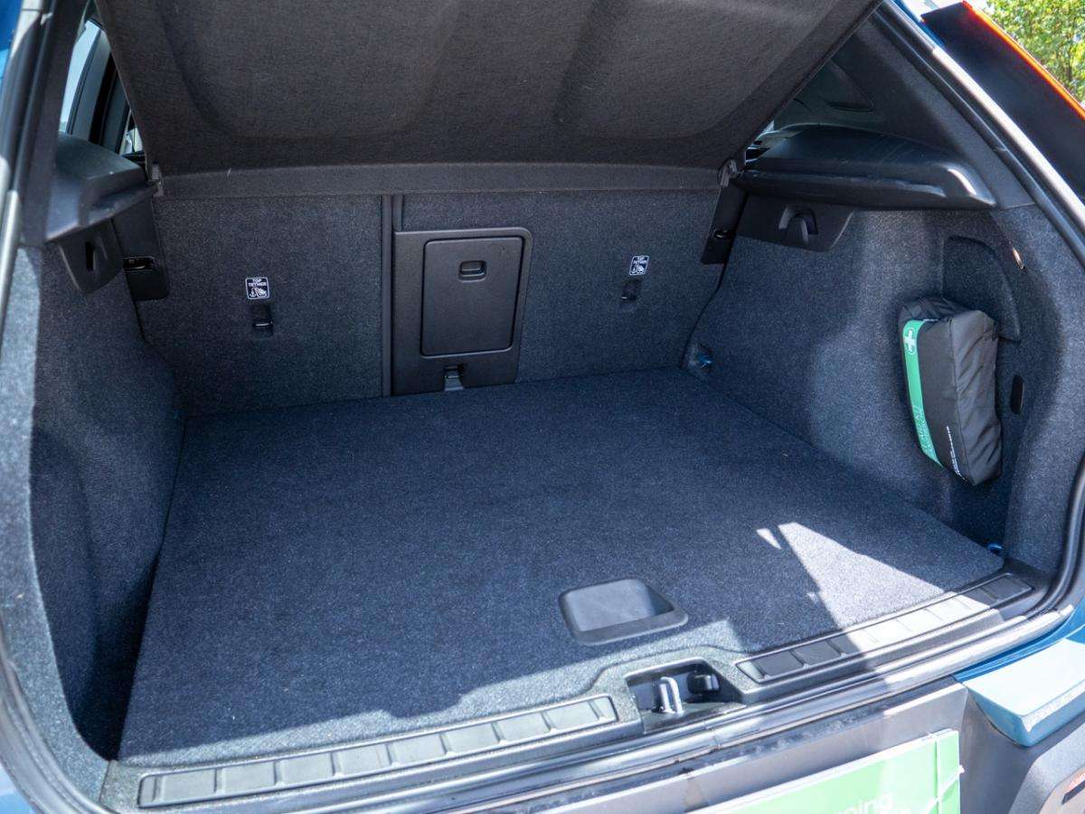 volvo-xc40-2023-eletrico-0cc