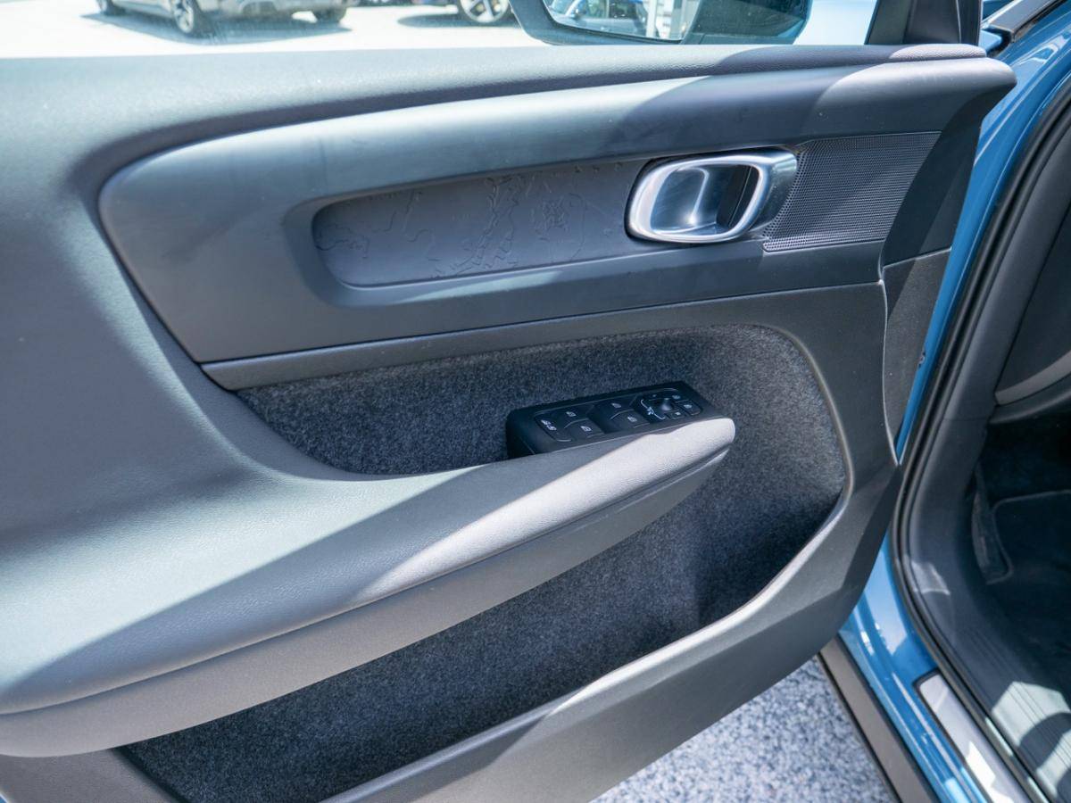 volvo-xc40-2023-eletrico-0cc