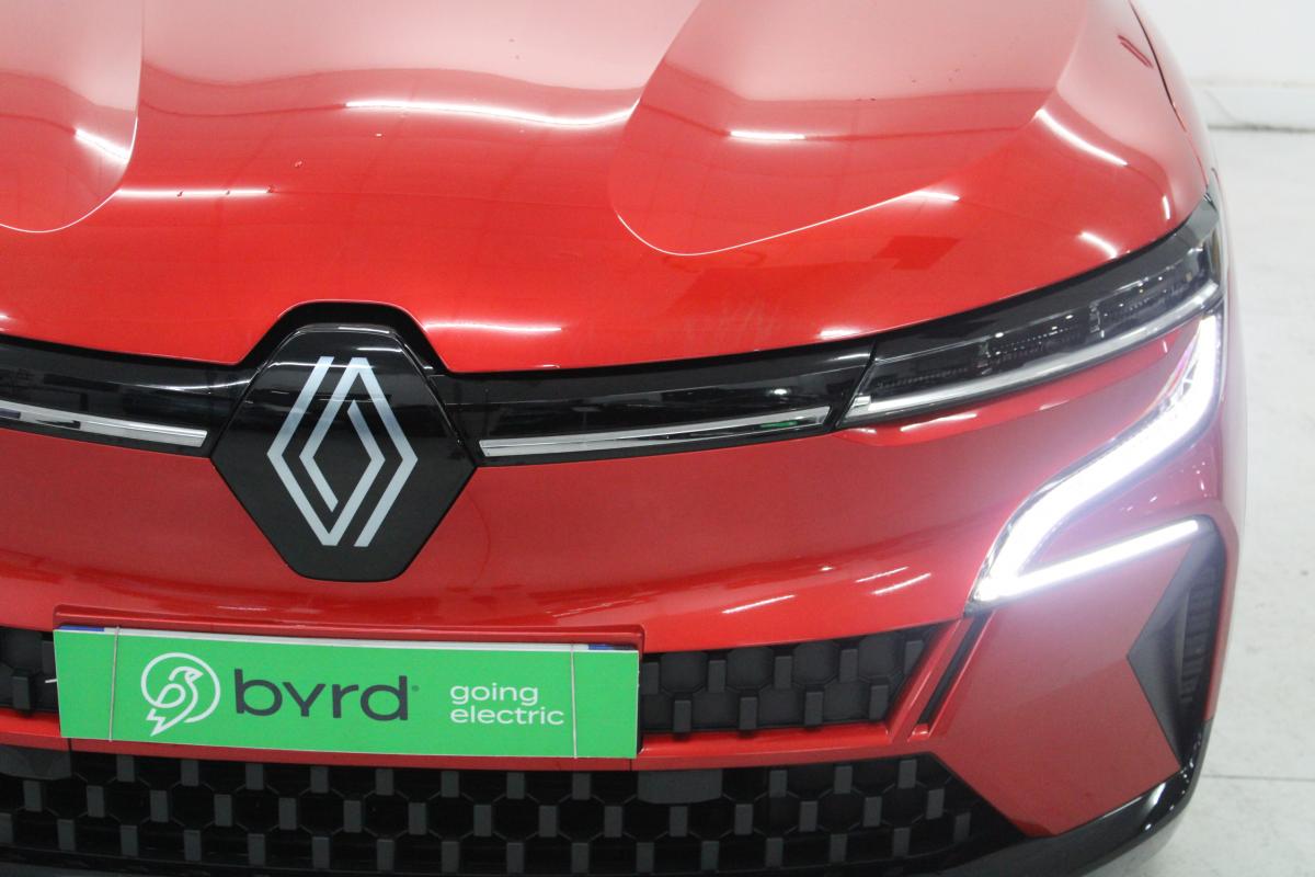 renault-megane-e-tech-2023-eletrico-0cc