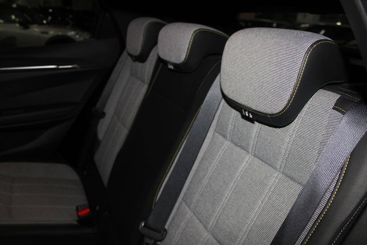 renault-megane-e-tech-2023-eletrico-0cc