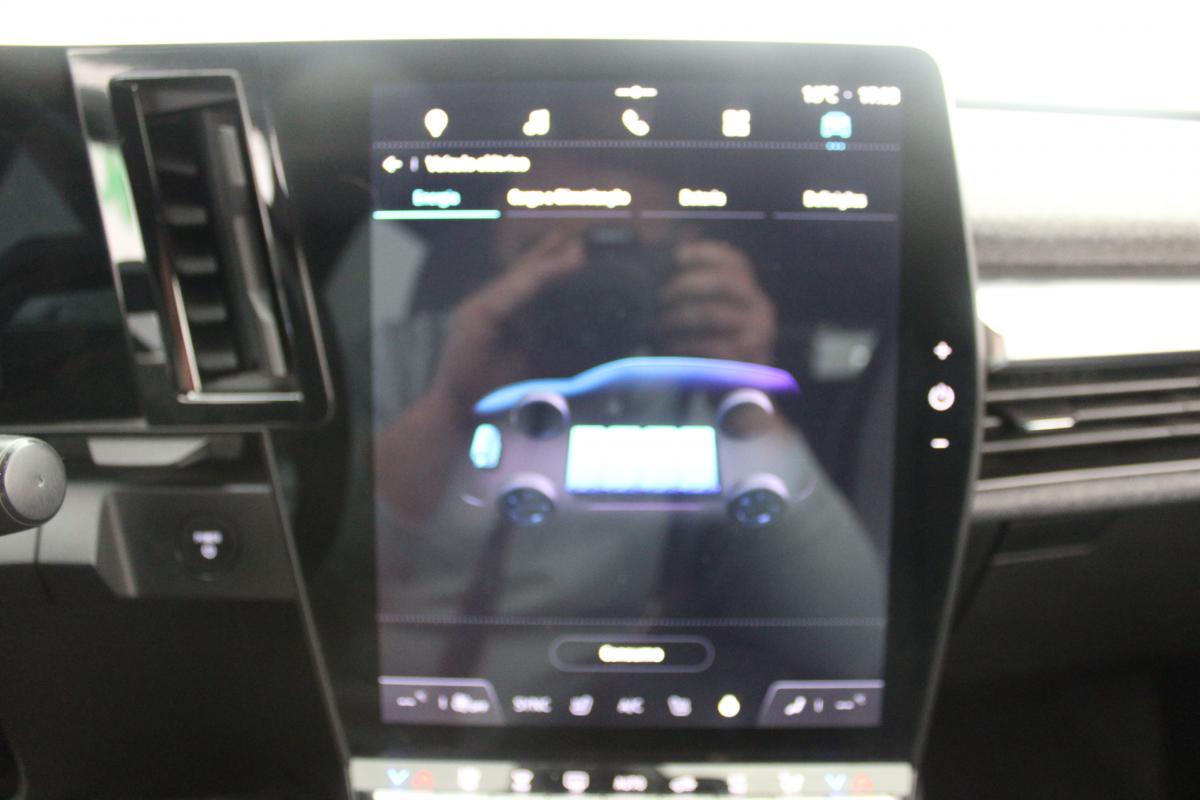 renault-megane-e-tech-2023-eletrico-0cc