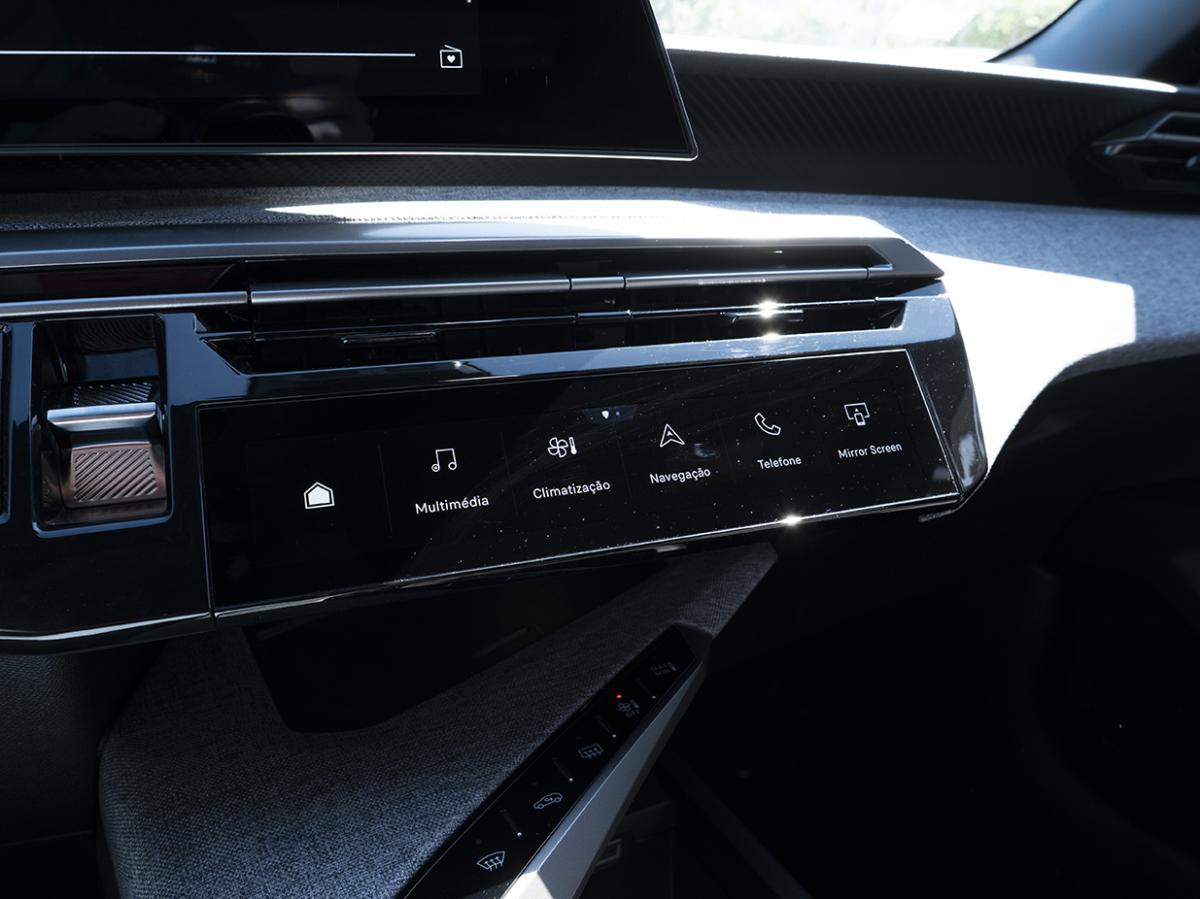 peugeot-e-3008-2025-eletrico-0cc