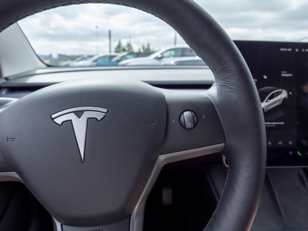 tesla-model-3-2022-eletrico-0cc