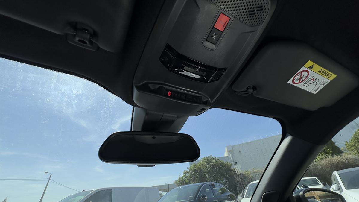 peugeot-e-2008-2025-eletrico-0cc