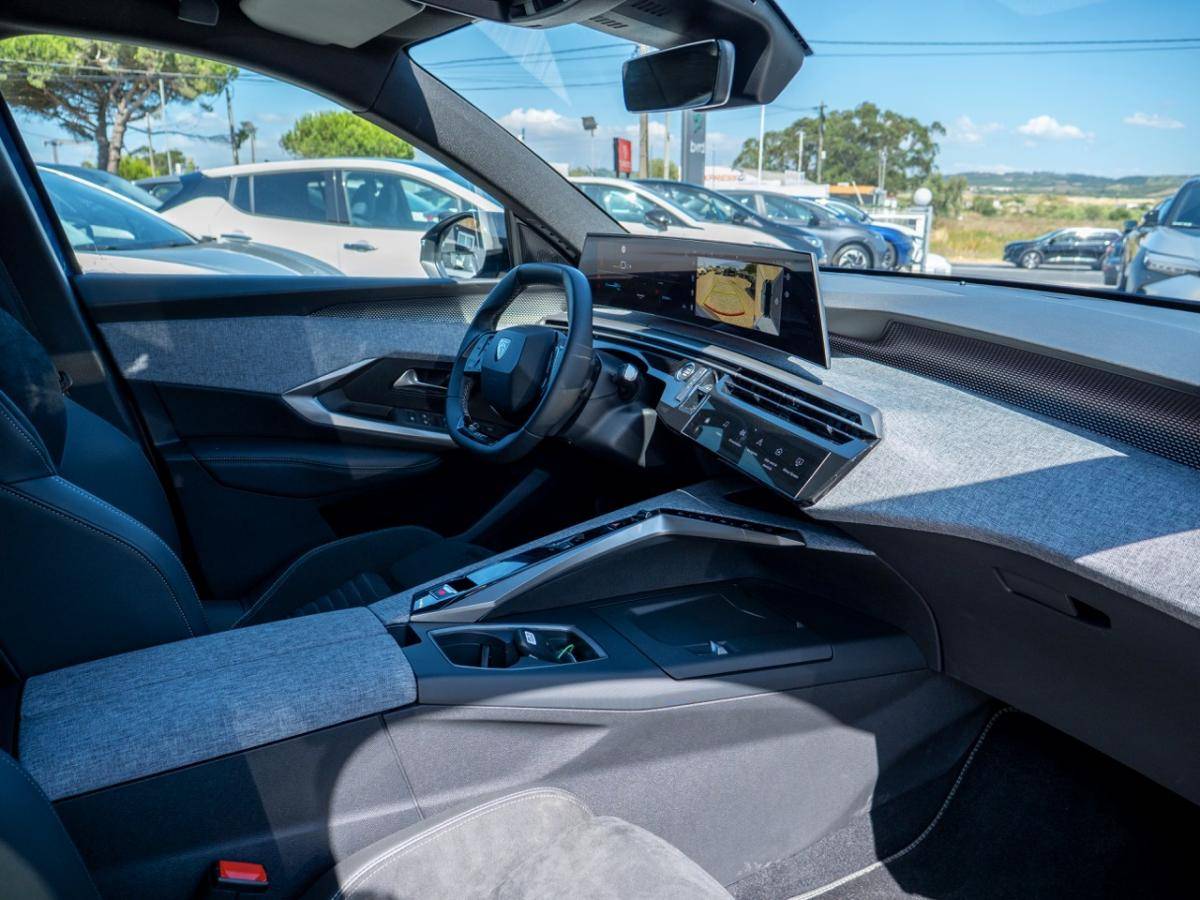 peugeot-e-3008-2025-eletrico-0cc