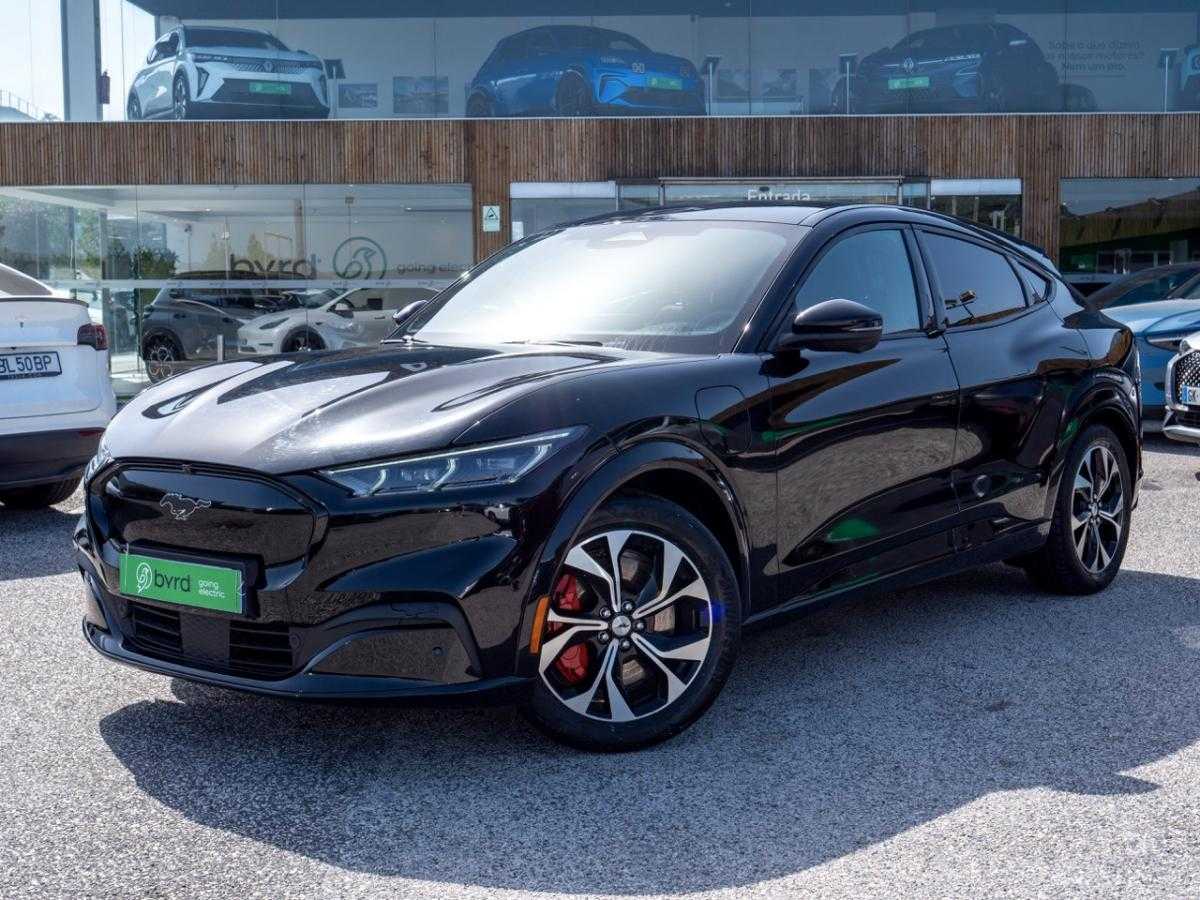 ford-mustang-mach-e-2023-eletrico-0cc