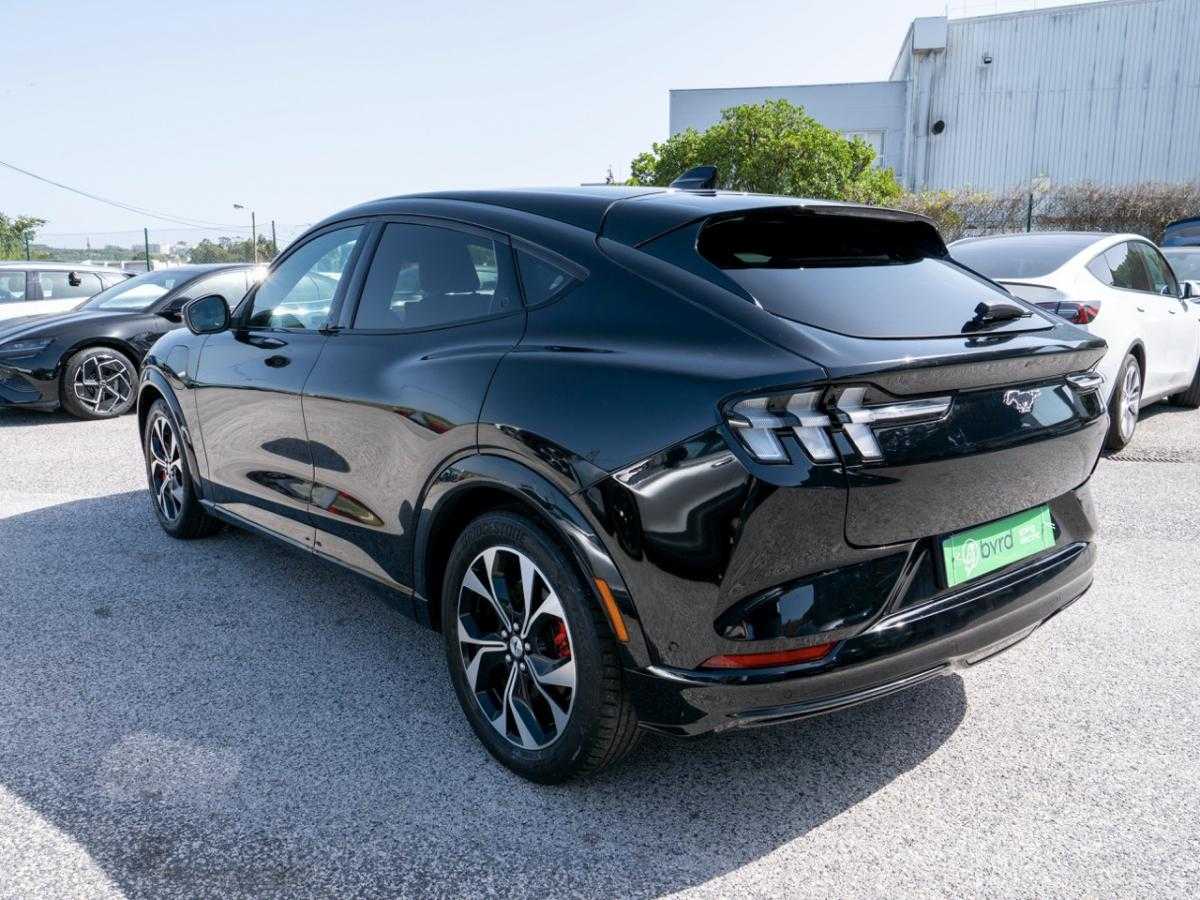 ford-mustang-mach-e-2023-eletrico-0cc