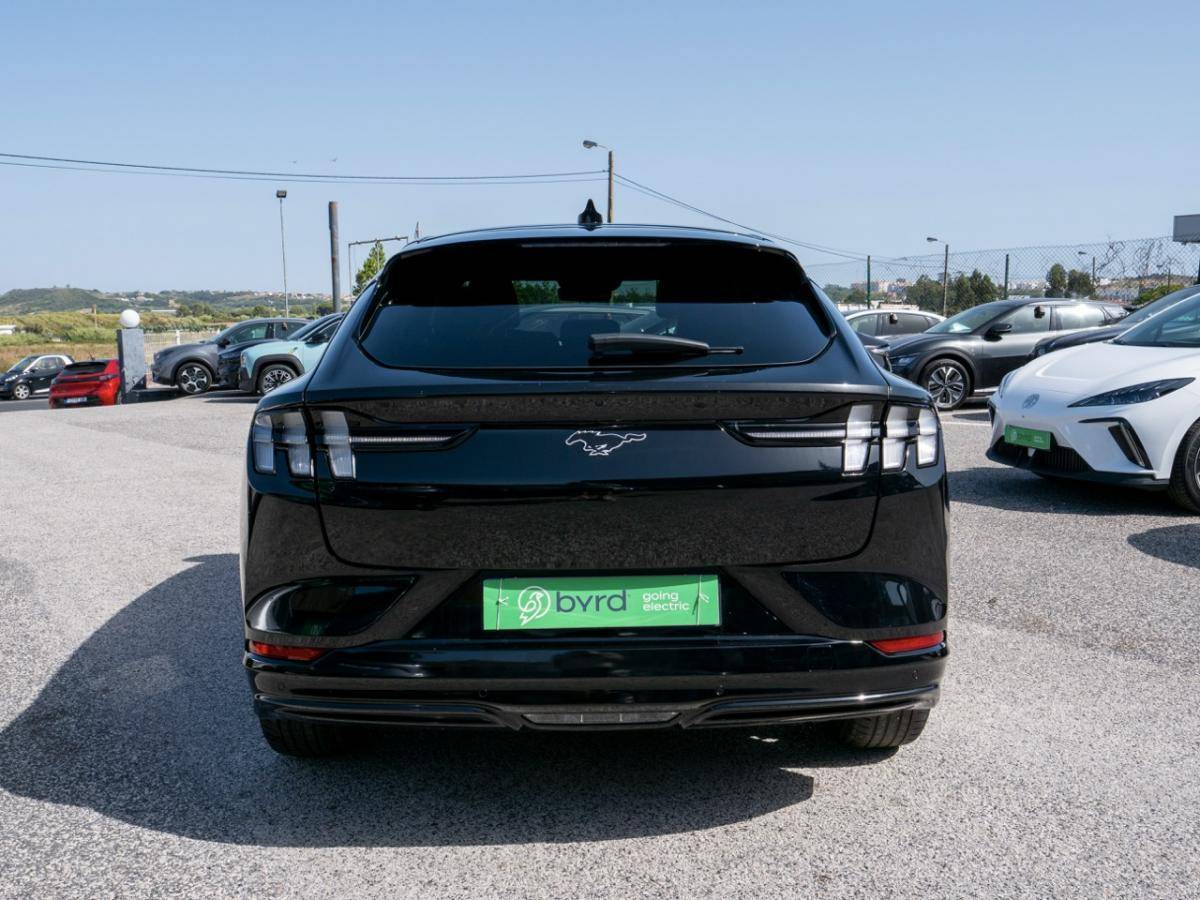 ford-mustang-mach-e-2023-eletrico-0cc