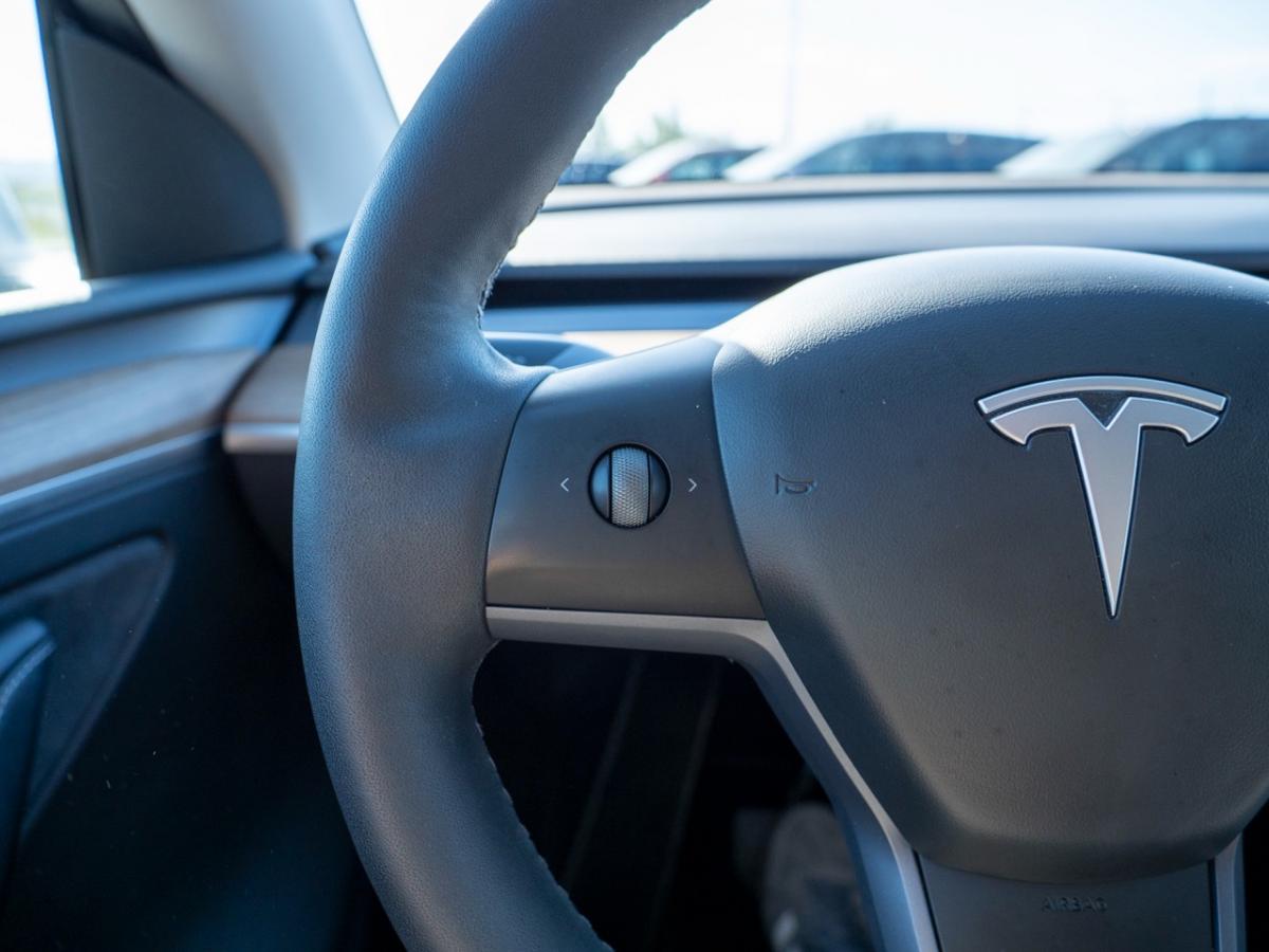 tesla-model-y-2023-eletrico-0cc