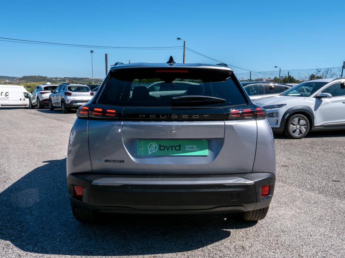 peugeot-e-2008-2025-eletrico-0cc
