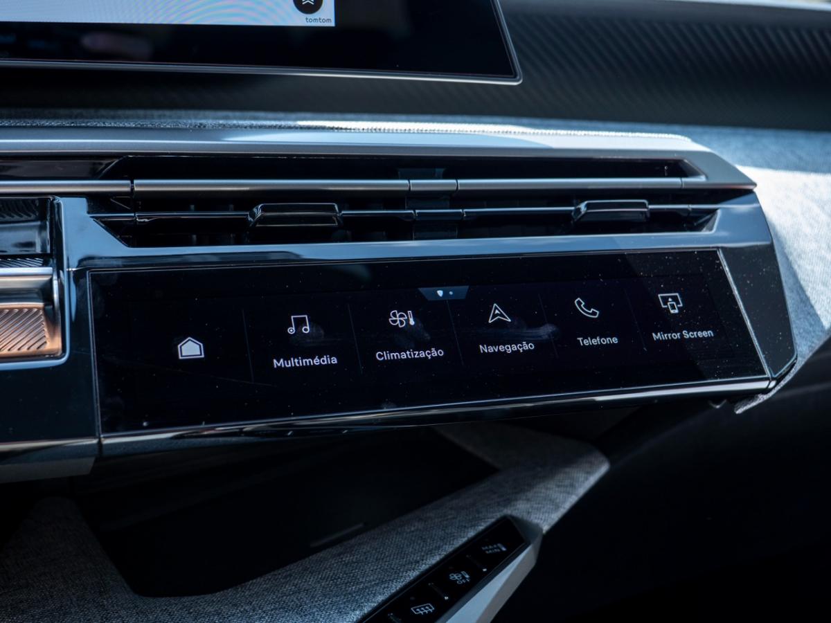 peugeot-e-2008-2025-eletrico-0cc
