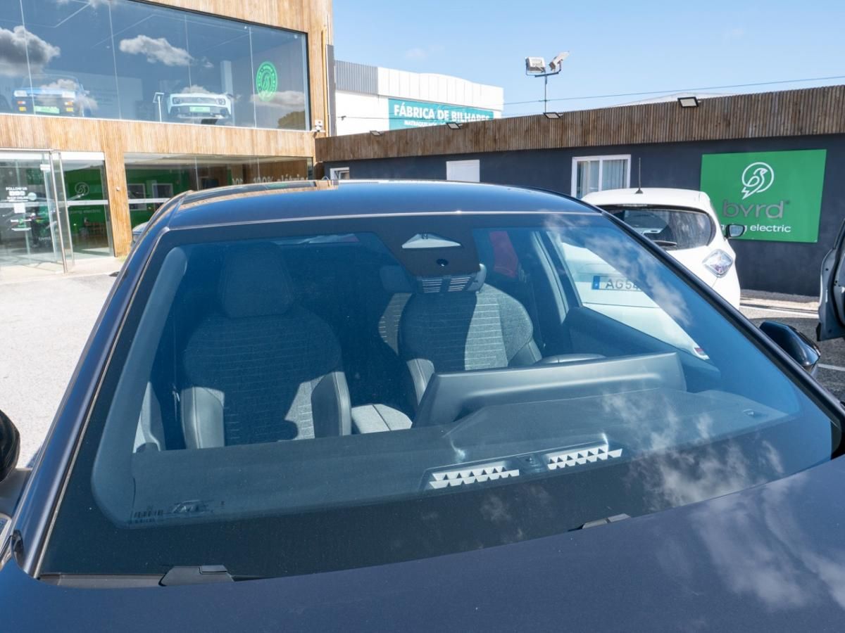 peugeot-e-3008-2025-eletrico-0cc