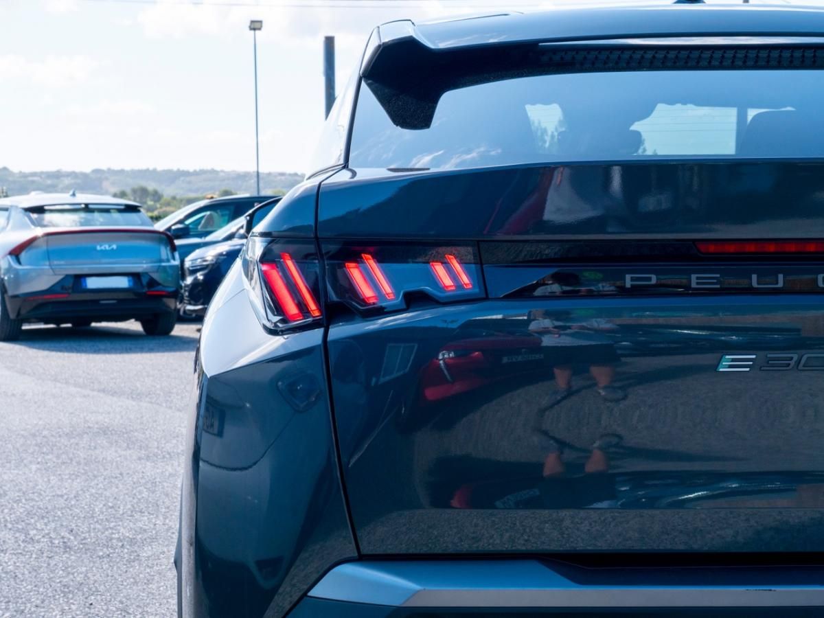 peugeot-e-3008-2025-eletrico-0cc