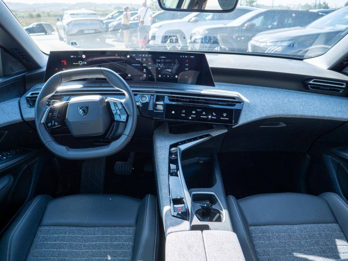 peugeot-e-3008-2025-eletrico-0cc