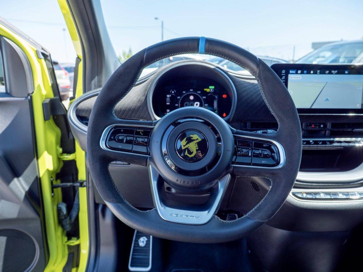 abarth-500-2023-eletrico-0cc