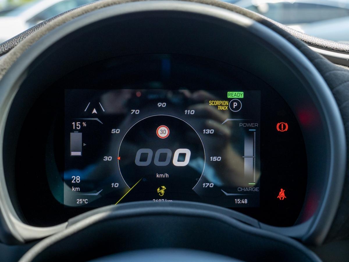 abarth-500-2023-eletrico-0cc