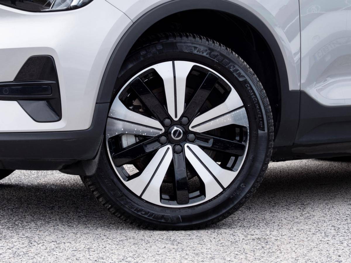 volvo-xc40-2023-eletrico-0cc