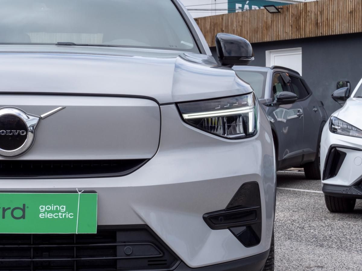 volvo-xc40-2023-eletrico-0cc