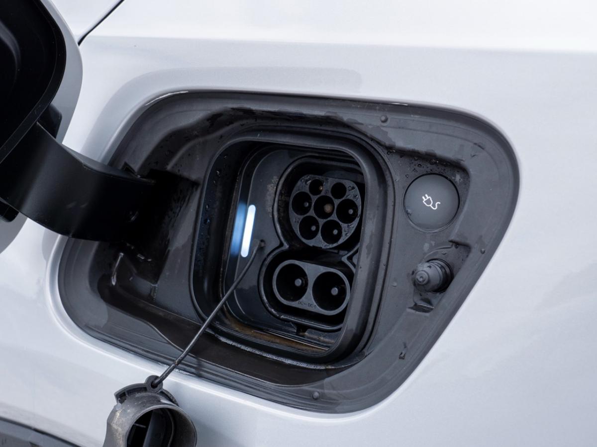 volvo-xc40-2023-eletrico-0cc