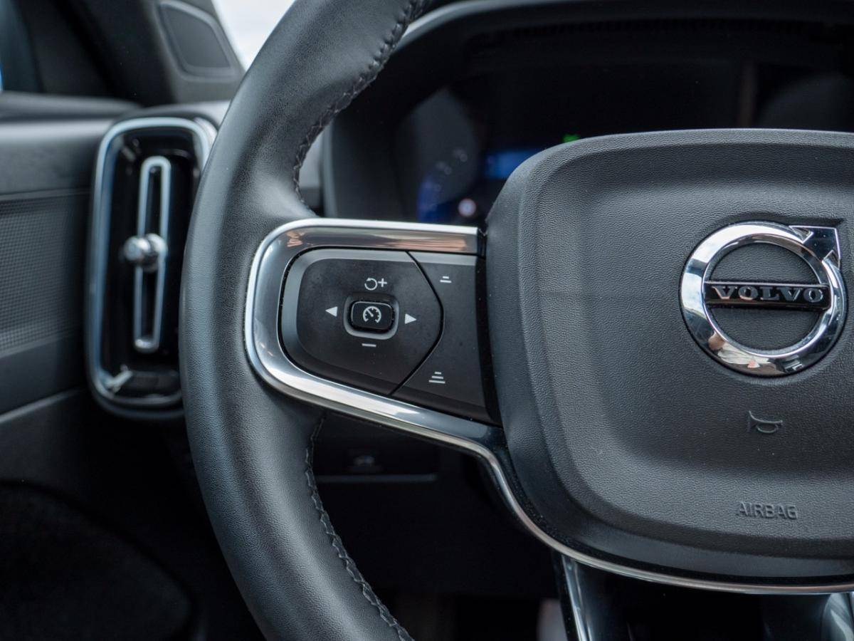 volvo-xc40-2023-eletrico-0cc