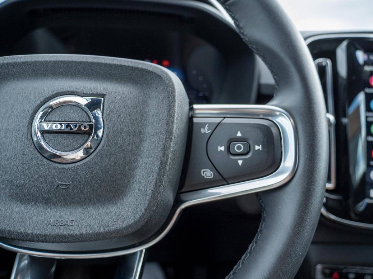 volvo-xc40-2023-eletrico-0cc