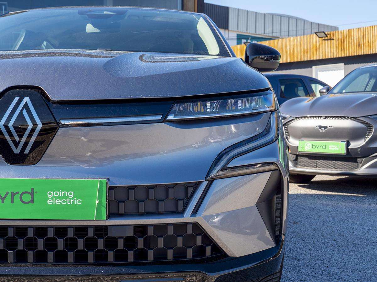 renault-megane-e-tech-2022-eletrico-0cc