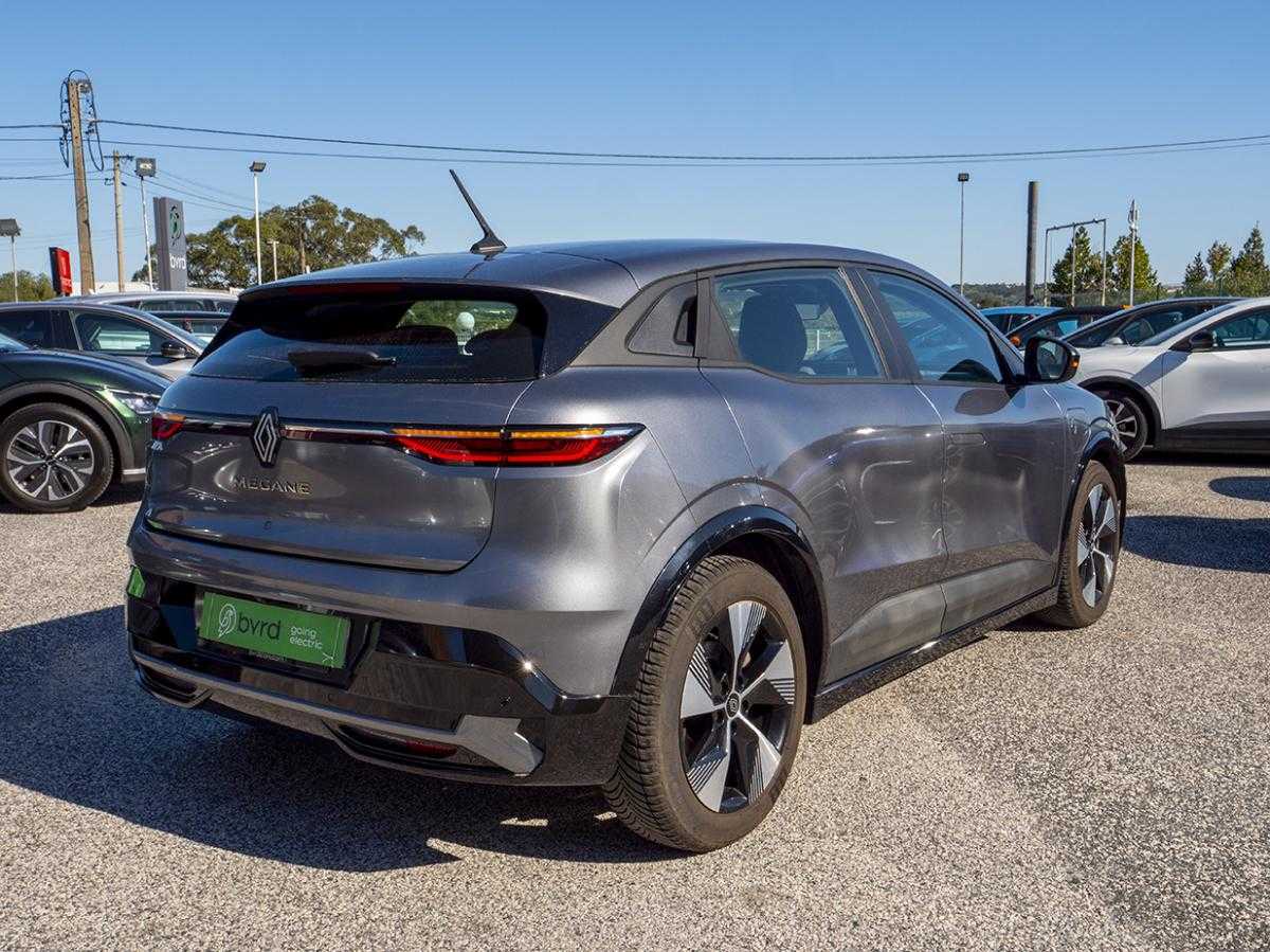renault-megane-e-tech-2022-eletrico-0cc