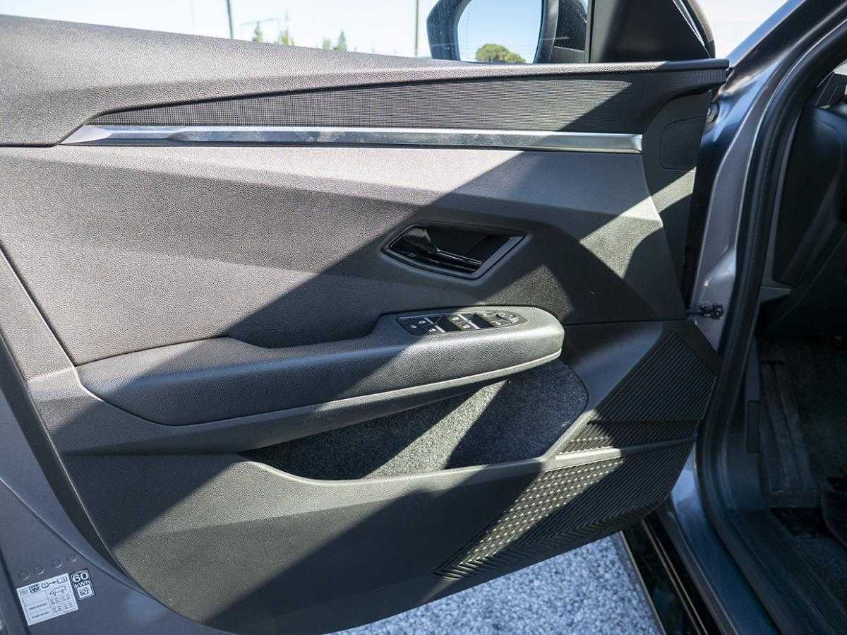renault-megane-e-tech-2022-eletrico-0cc