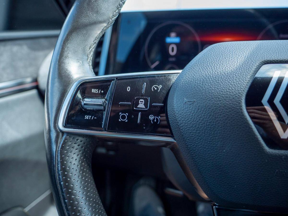 renault-megane-e-tech-2024-eletrico-0cc