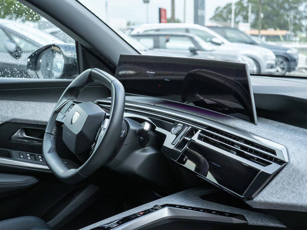 peugeot-e-3008-2024-eletrico-0cc