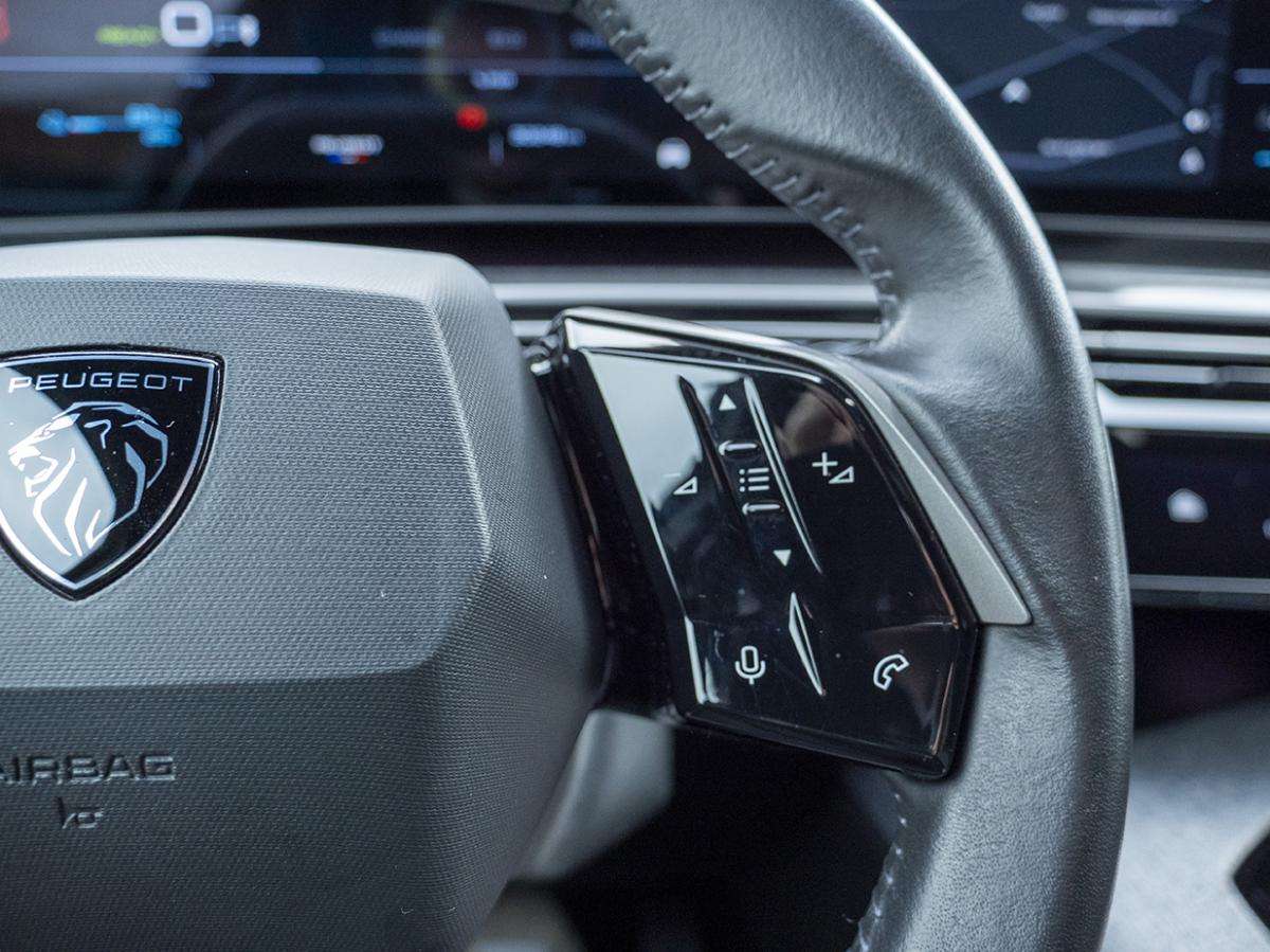 peugeot-e-3008-2024-eletrico-0cc