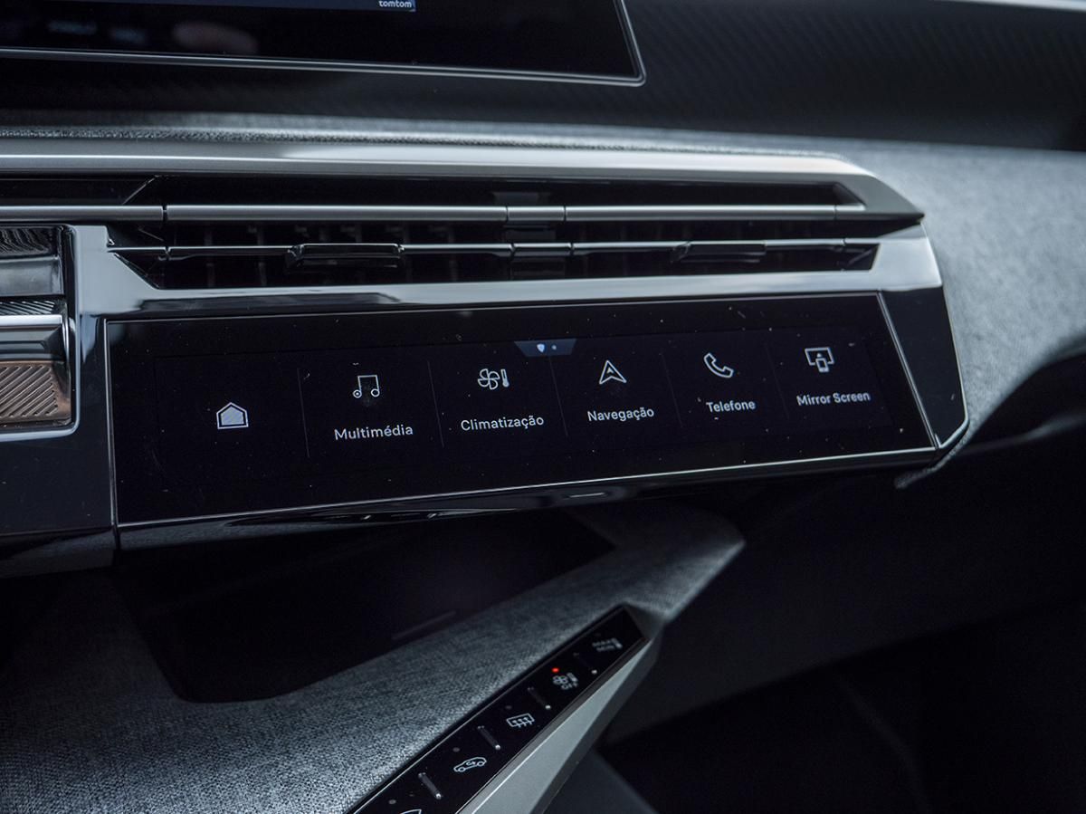 peugeot-e-3008-2024-eletrico-0cc