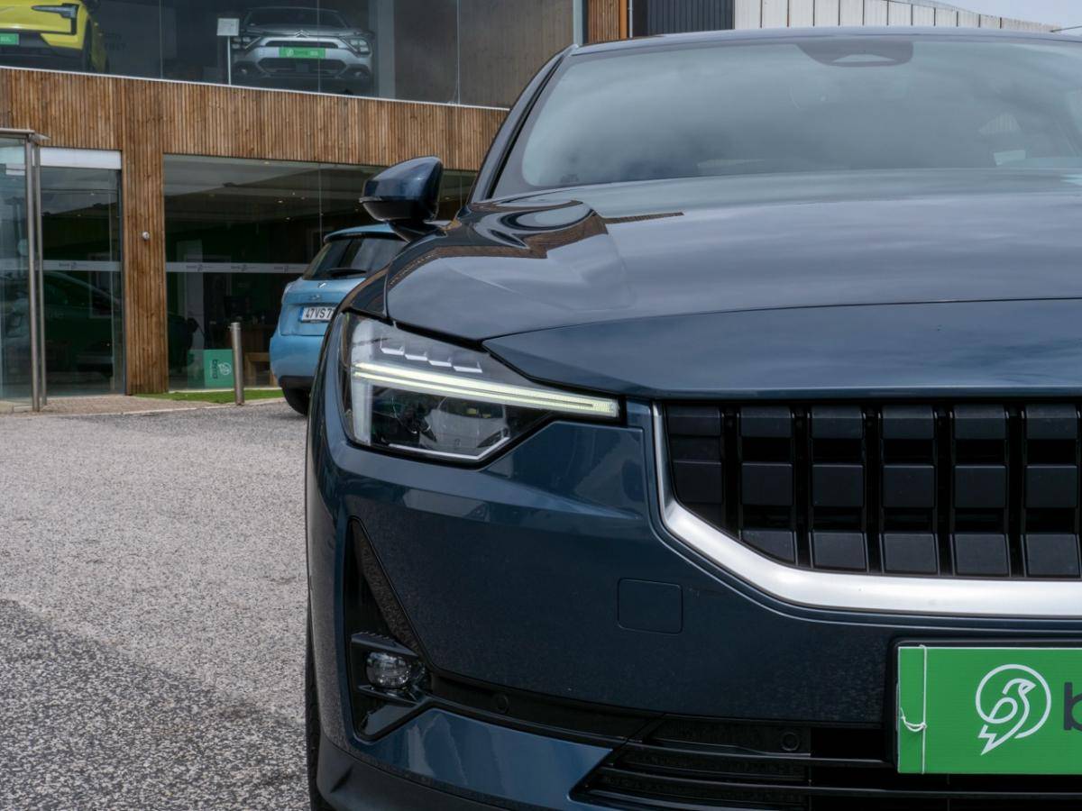 polestar-2-2023-eletrico-0cc