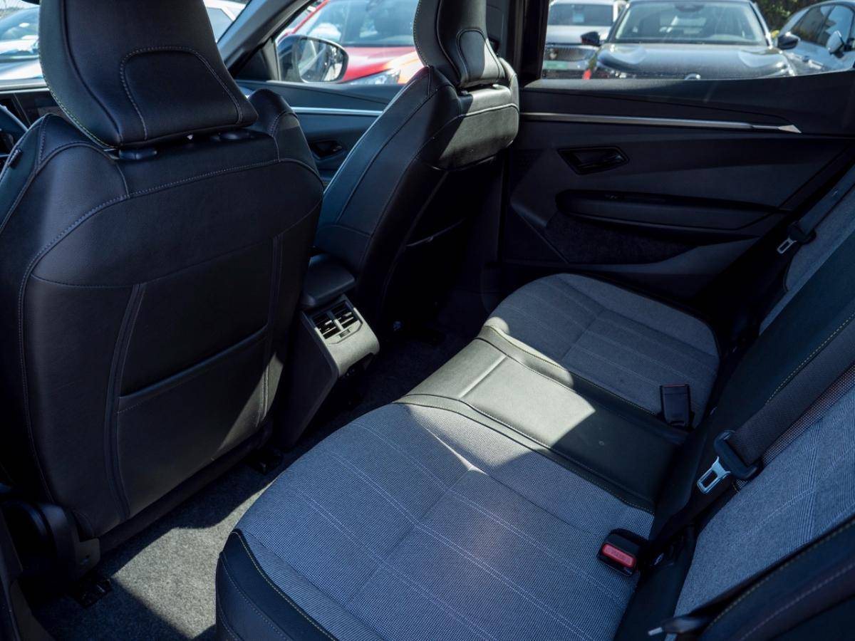 renault-megane-e-tech-2025-eletrico-0cc
