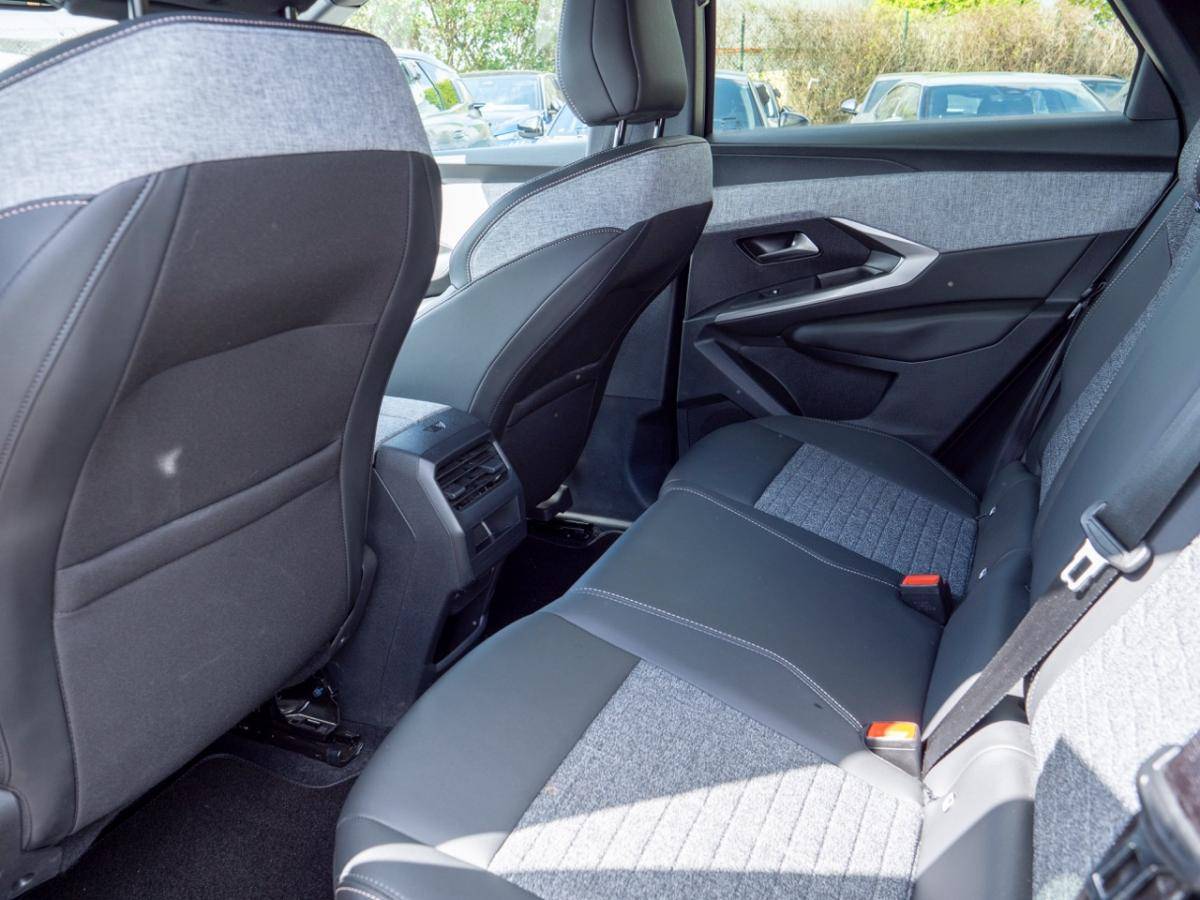 peugeot-e-3008-2025-eletrico-0cc