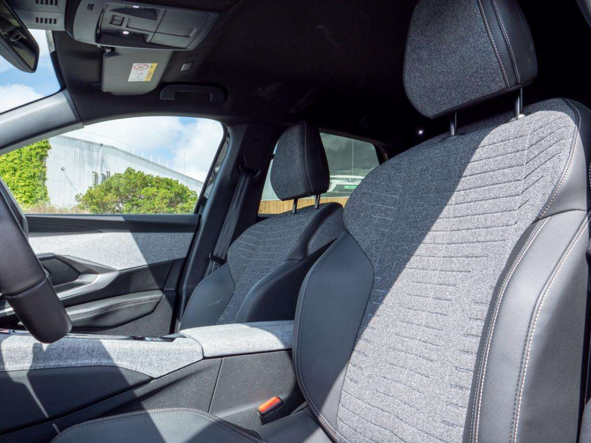 peugeot-e-3008-2025-eletrico-0cc