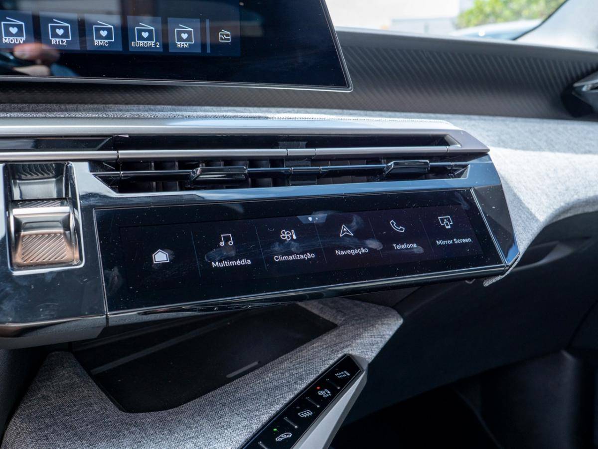 peugeot-e-3008-2025-eletrico-0cc