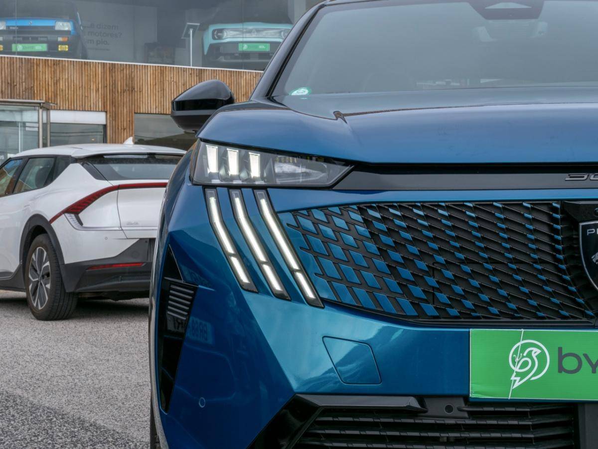 peugeot-e-3008-2025-eletrico-0cc